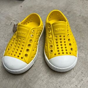 Toddler Native shoes. BRAND NEW